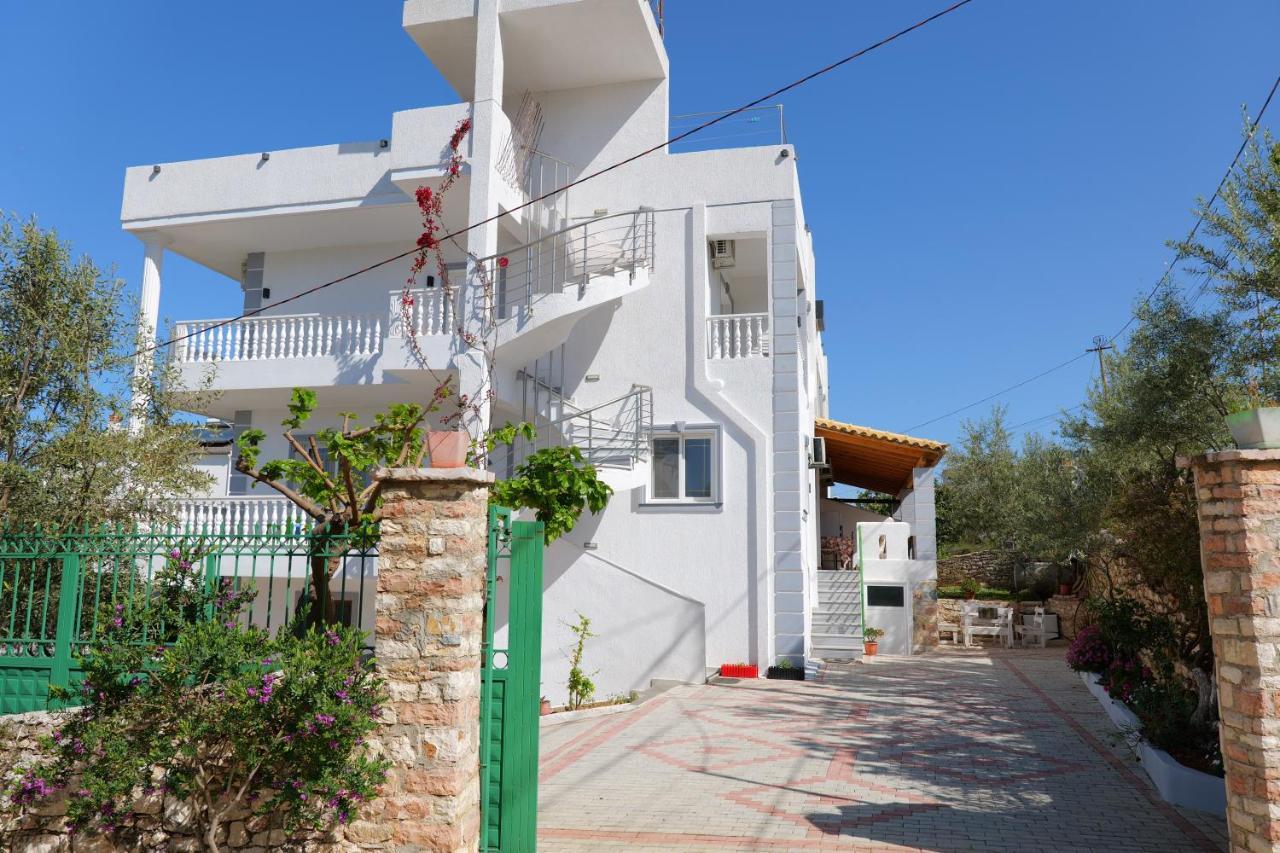 Vila Unique Ksamil Exterior foto